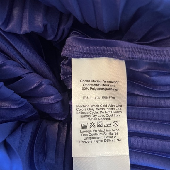 DKNY size 8 - Picture 8 of 10